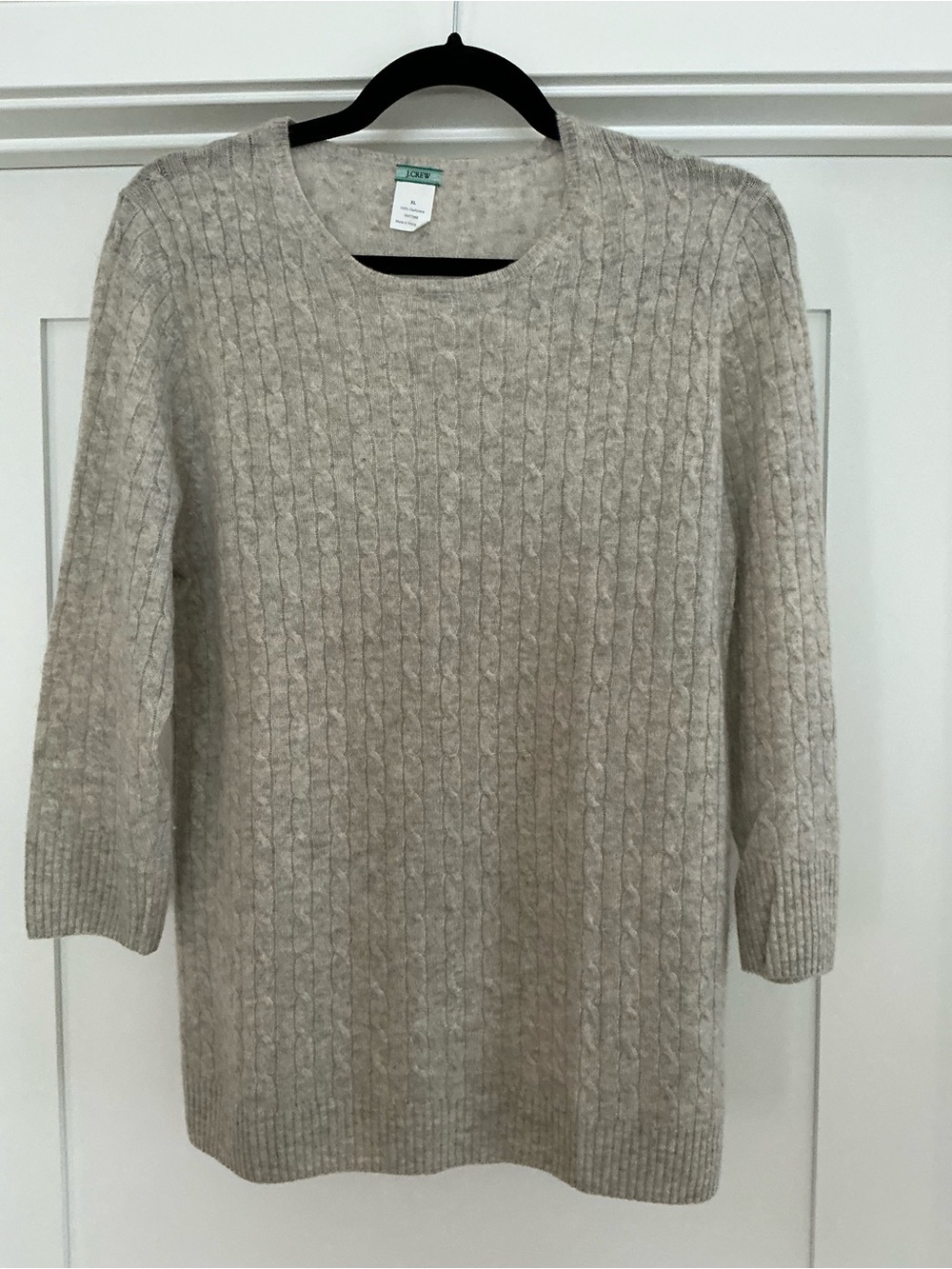 J. Crew Women’s Grey Cashmere Cable-Knit Crewneck Sweater Size XL.